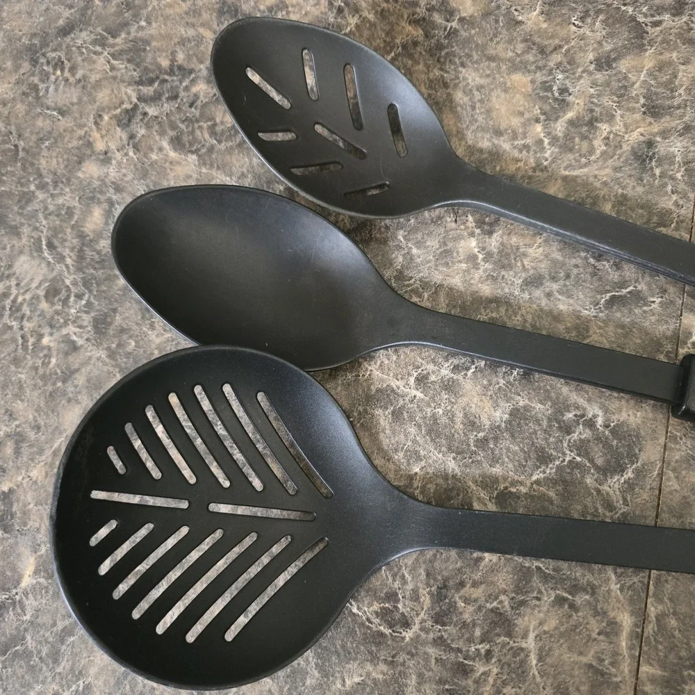 Lot of 3 Solid Black Thick‎ Plastic Kitchen / Cooking Utensils Calphalon